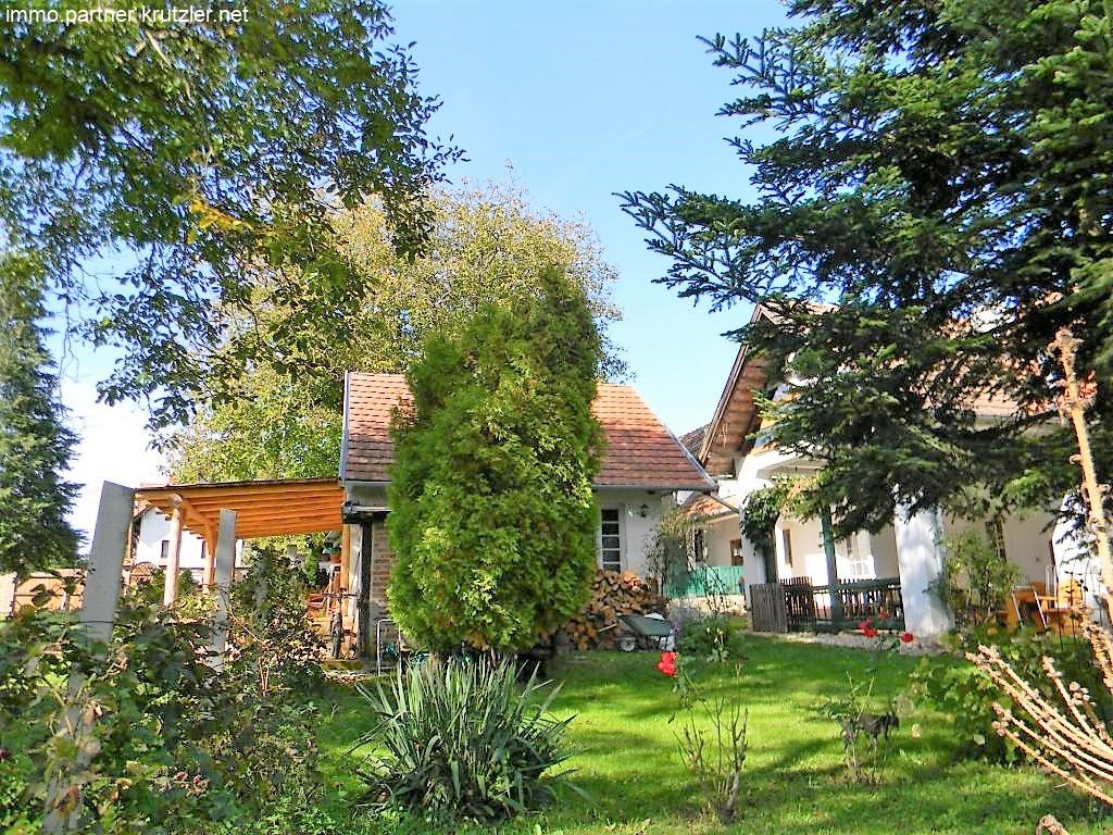 Gästehaus mit überdachter Terrasse